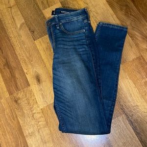 Women’s hollister jeans